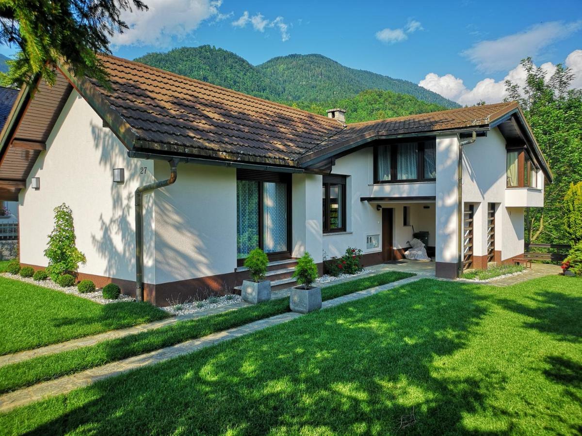 Holiday House Red Deer Preddvor Extérieur photo